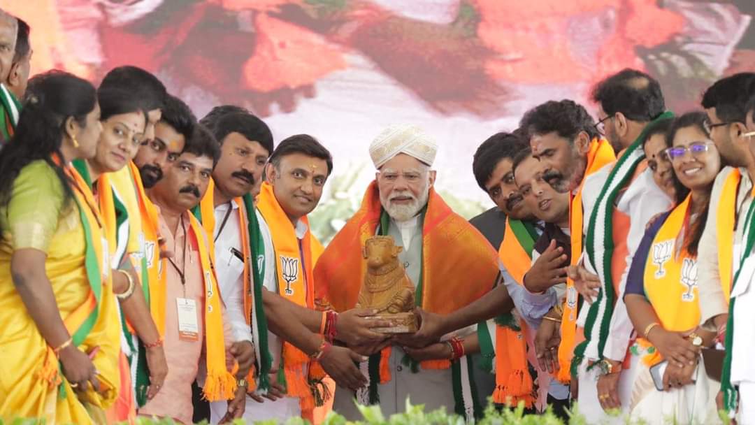  'Indi' without leadership, vision: Narendra Modi