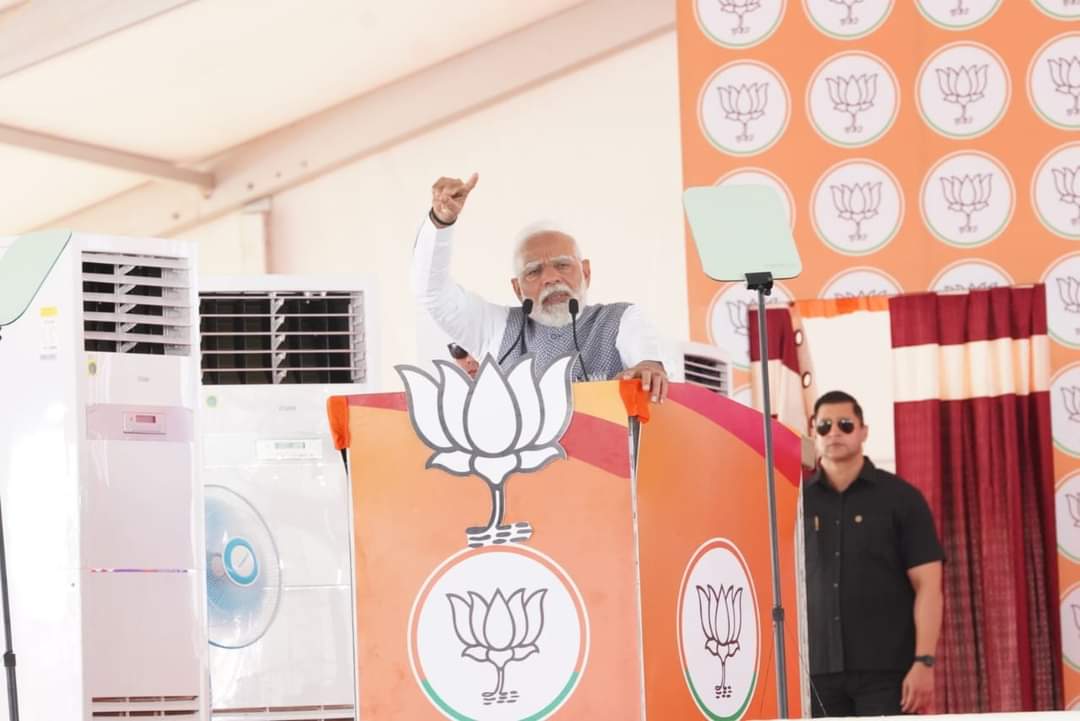 Prime Minister Narendra Modi addressed a huge public gathering in Belgaum