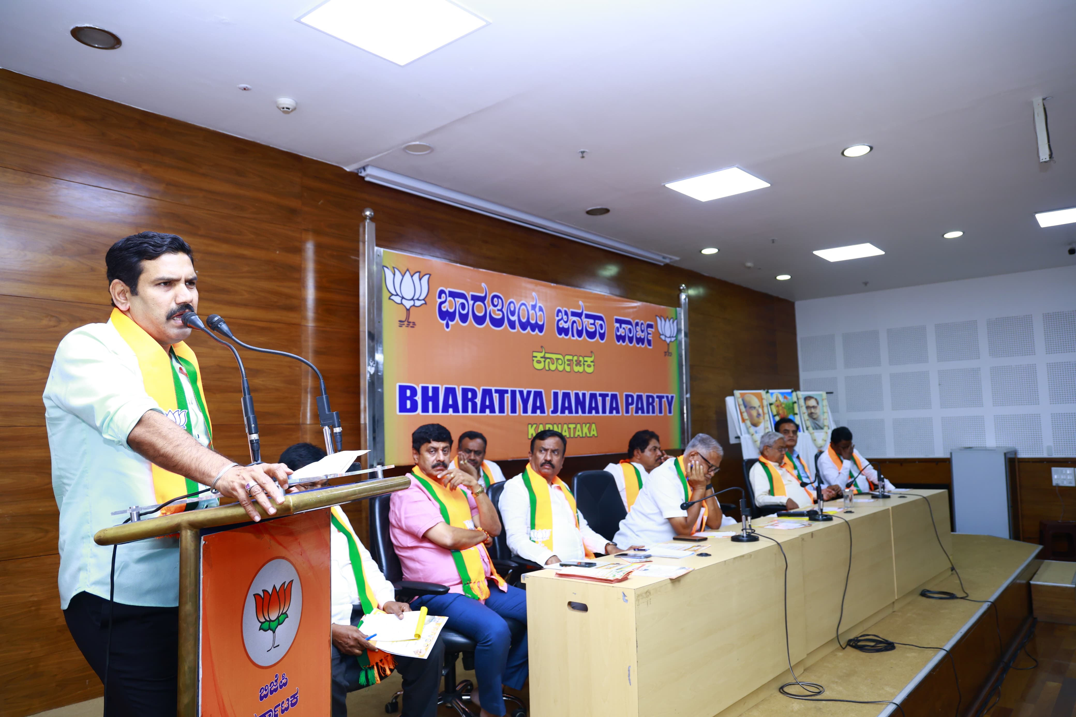 BJP state president B.Y.Vijayendra led a meeting of Pramukhs of graduate constituency, South East teacher constituency.