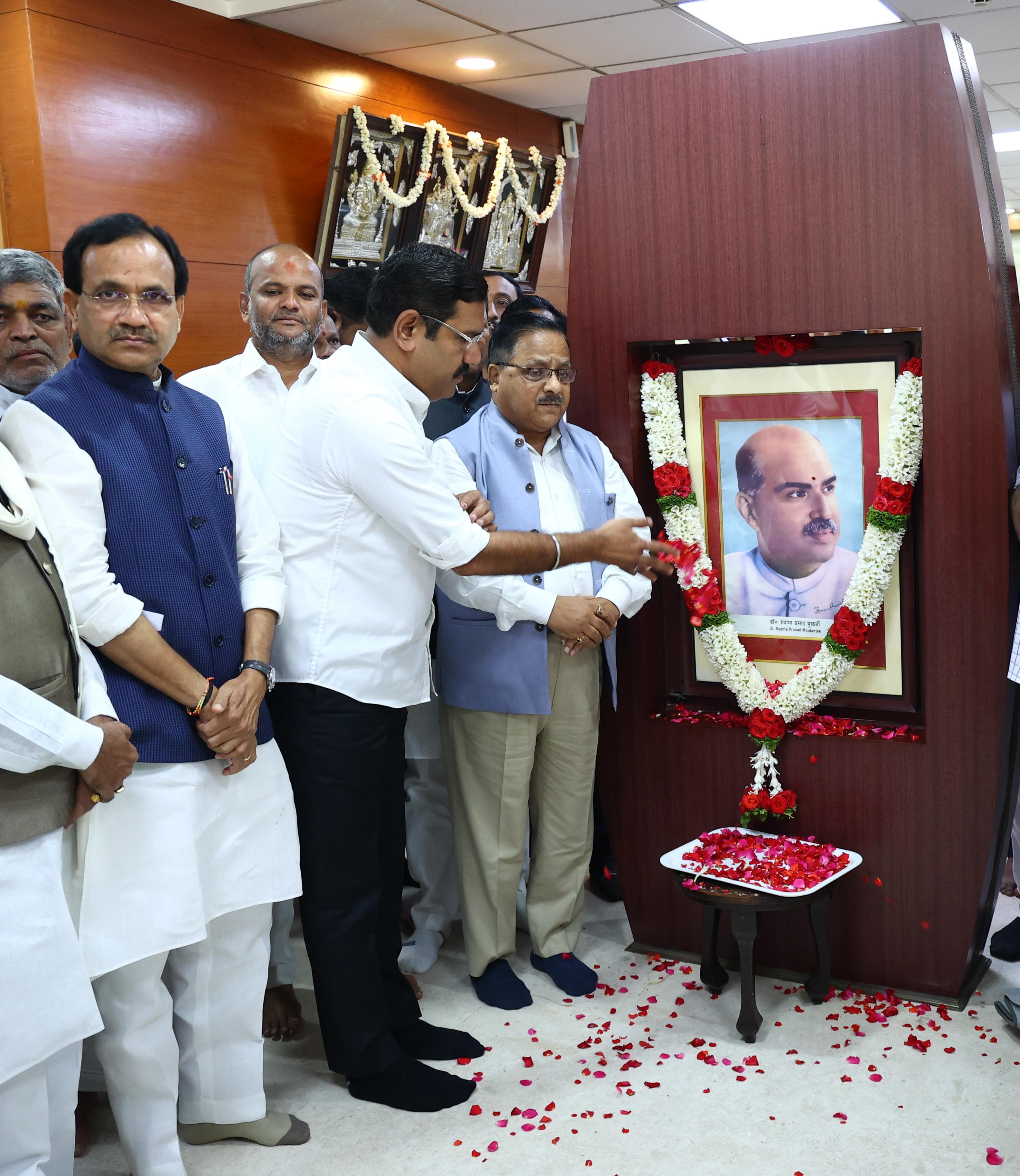 ಬಿಜೆಪಿ ರಾಜ್ಯ ಕಚೇರಿಯಲ್ಲಿ ಶ್ಯಾಮಪ್ರಸಾದ್ ಮುಖರ್ಜಿ ಜಯಂತಿ