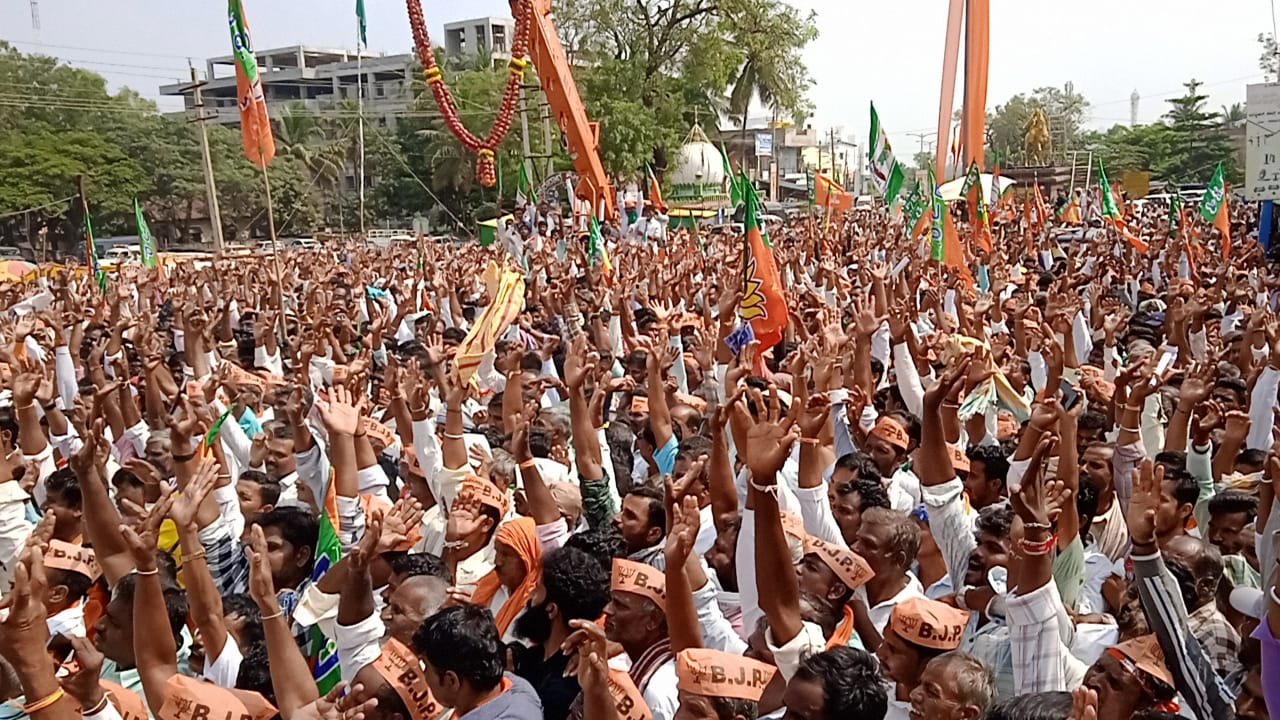 ಶಿಗ್ಗಾಂವಿ ಅಭ್ಯರ್ಥಿ ನಾಮಪತ್ರ ಸಲ್ಲಿಕೆ