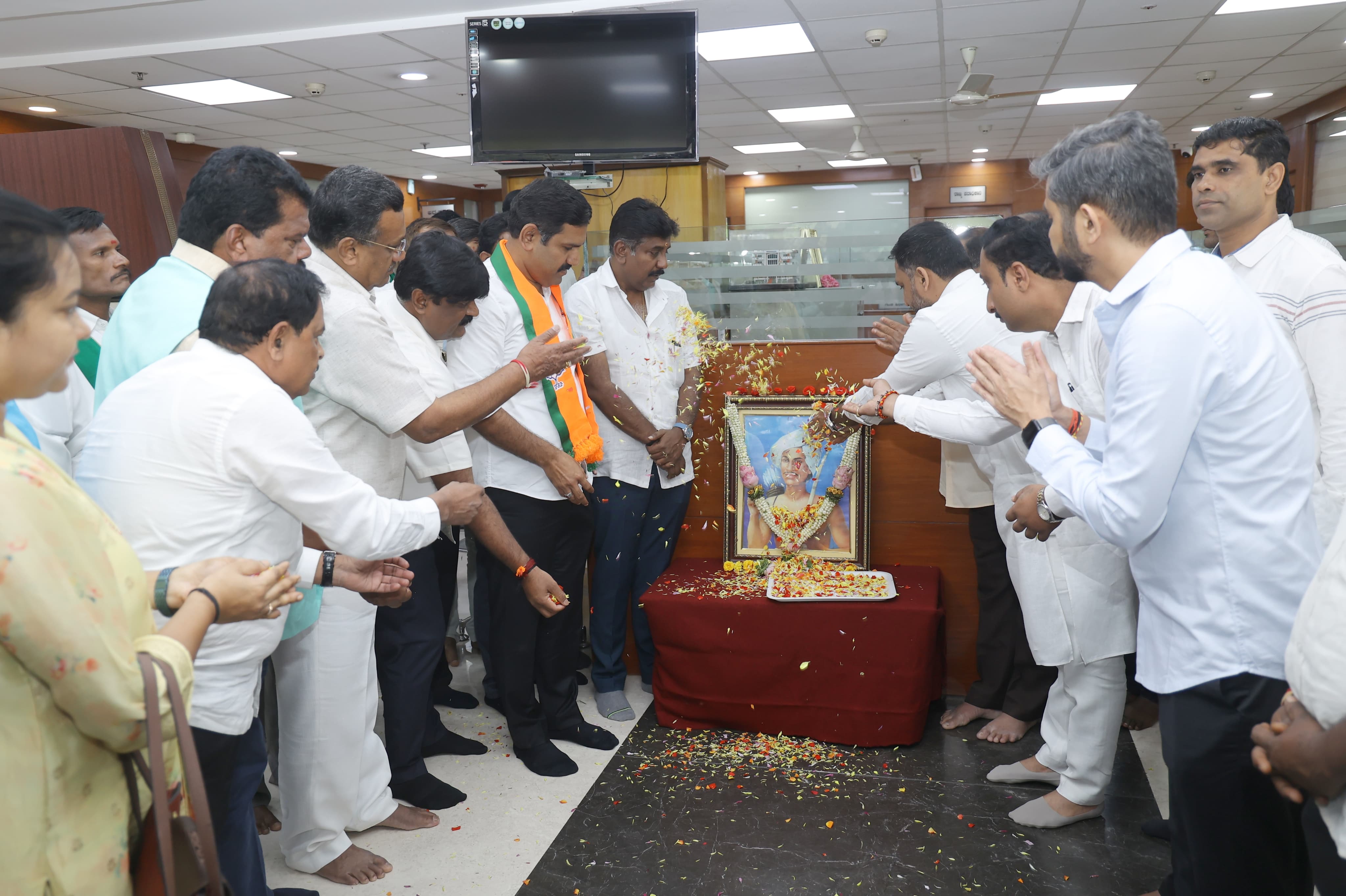 Bhagwan Birsa Munda's birth anniversary celebration programme at BJP State Office Jagannath Bhavan