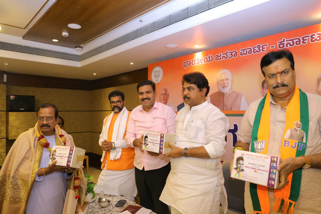 ಬಿಜೆಪಿ ಶಾಸಕಾಂಗ ಪಕ್ಷದ ಸಭೆಯು  ಬೆಳಗಾವಿಯಲ್ಲಿ ನಡೆಯಿತು