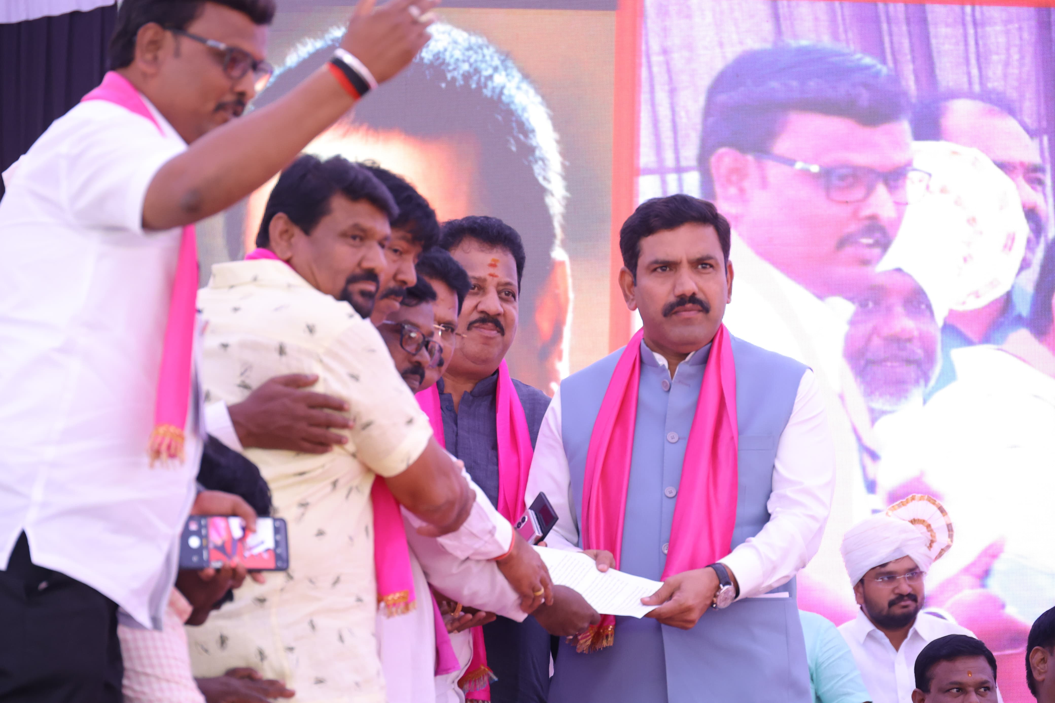 ಸುಪ್ರೀಂ ಕೋರ್ಟ್ ತೀರ್ಪು ನೀಡಿದ್ದರೂ ಸರಕಾರದ ಮೀನಾಮೇಷಒಳಮೀಸಲಾತಿ ವಿಚಾರದಲ್ಲಿ ಚಕಾರ ಎತ್ತದ ಹಿಂದಿನ ಕಾಂಗ್ರೆಸ್ ಸರಕಾರ- ವಿಜಯೇಂದ್ರ