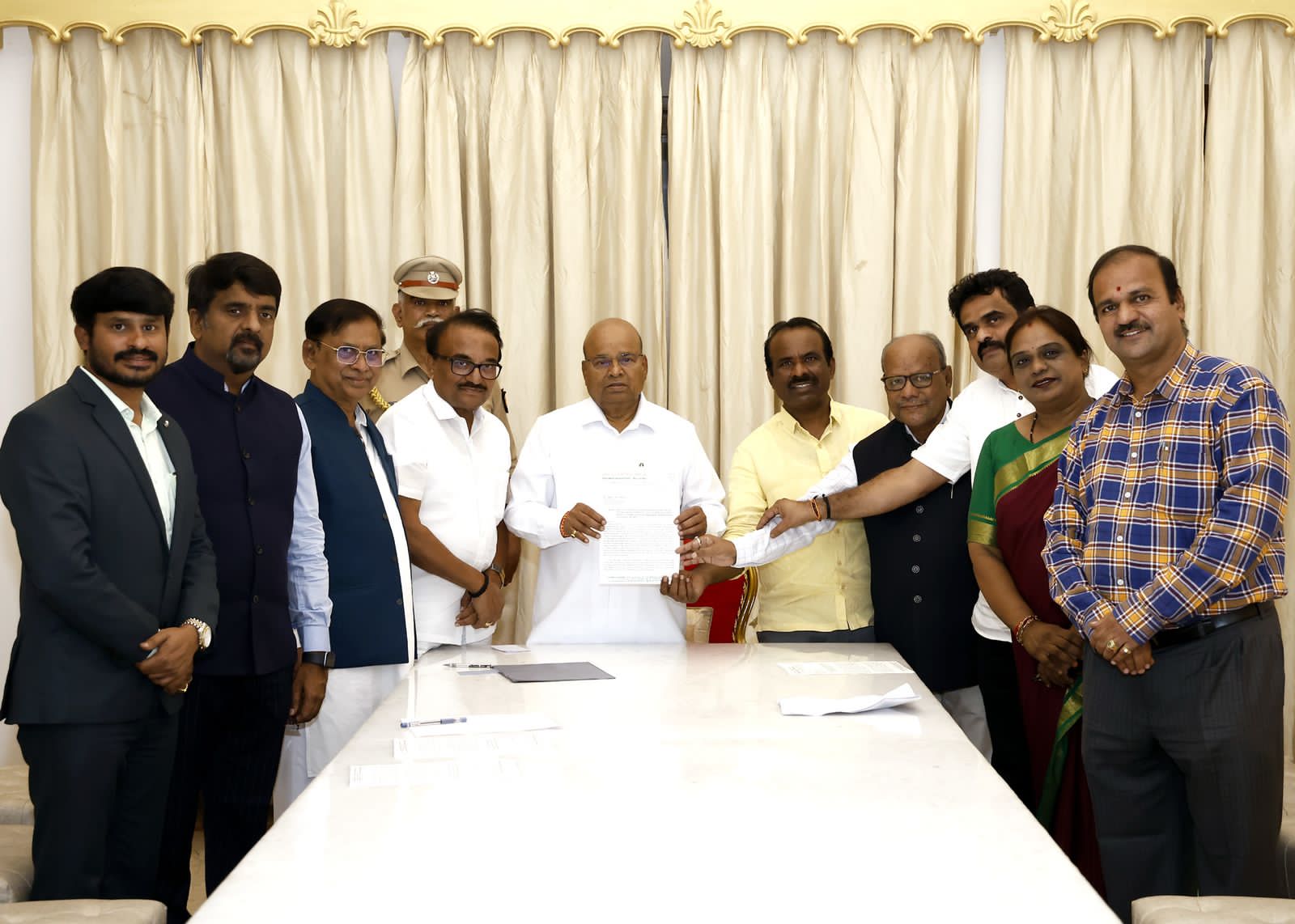 Don't close 9 universities - BJP appeals to Governor