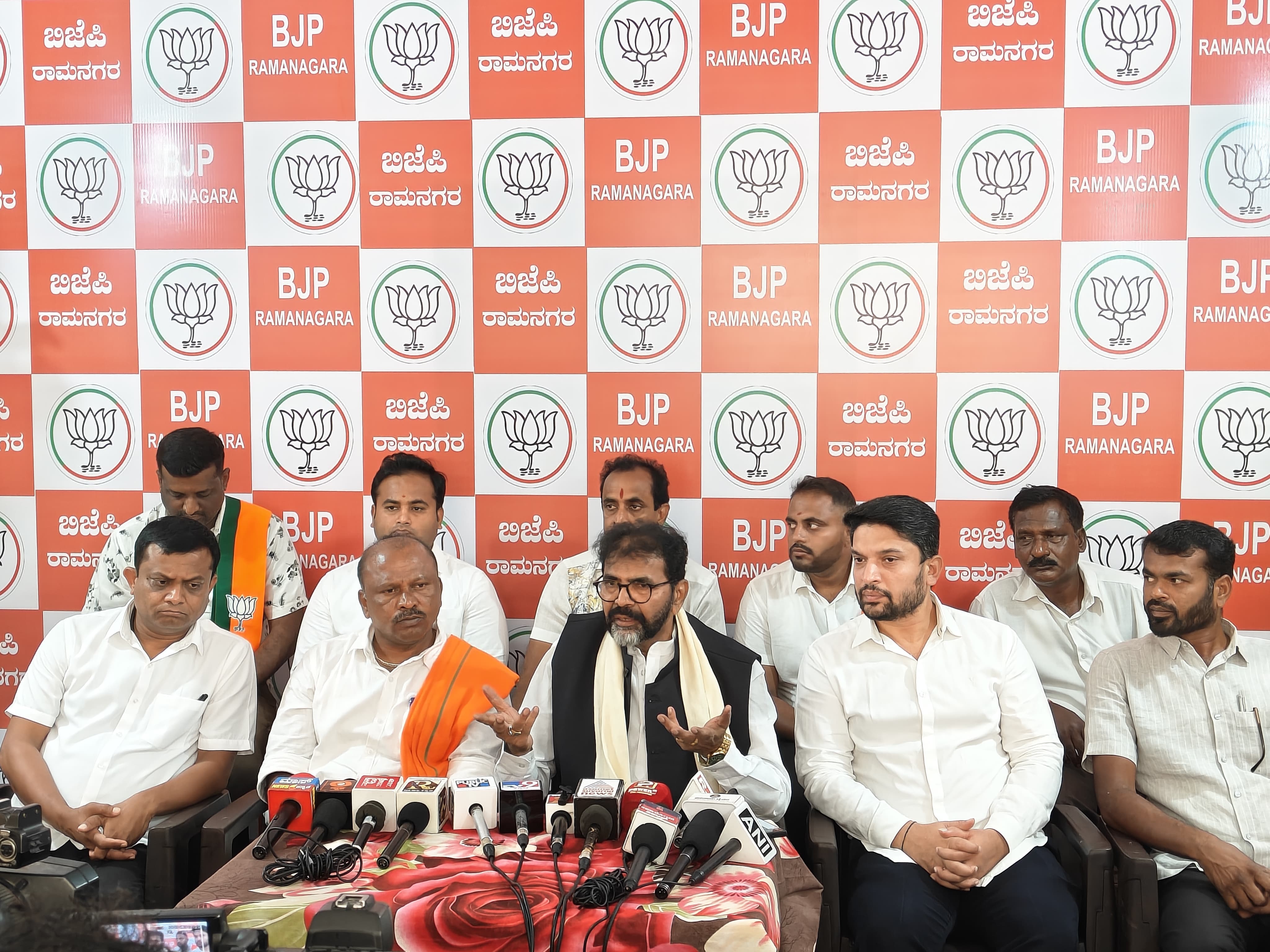 The government that brought the administration to a bad situation should have resigned - Chalavadi Narayanaswamy