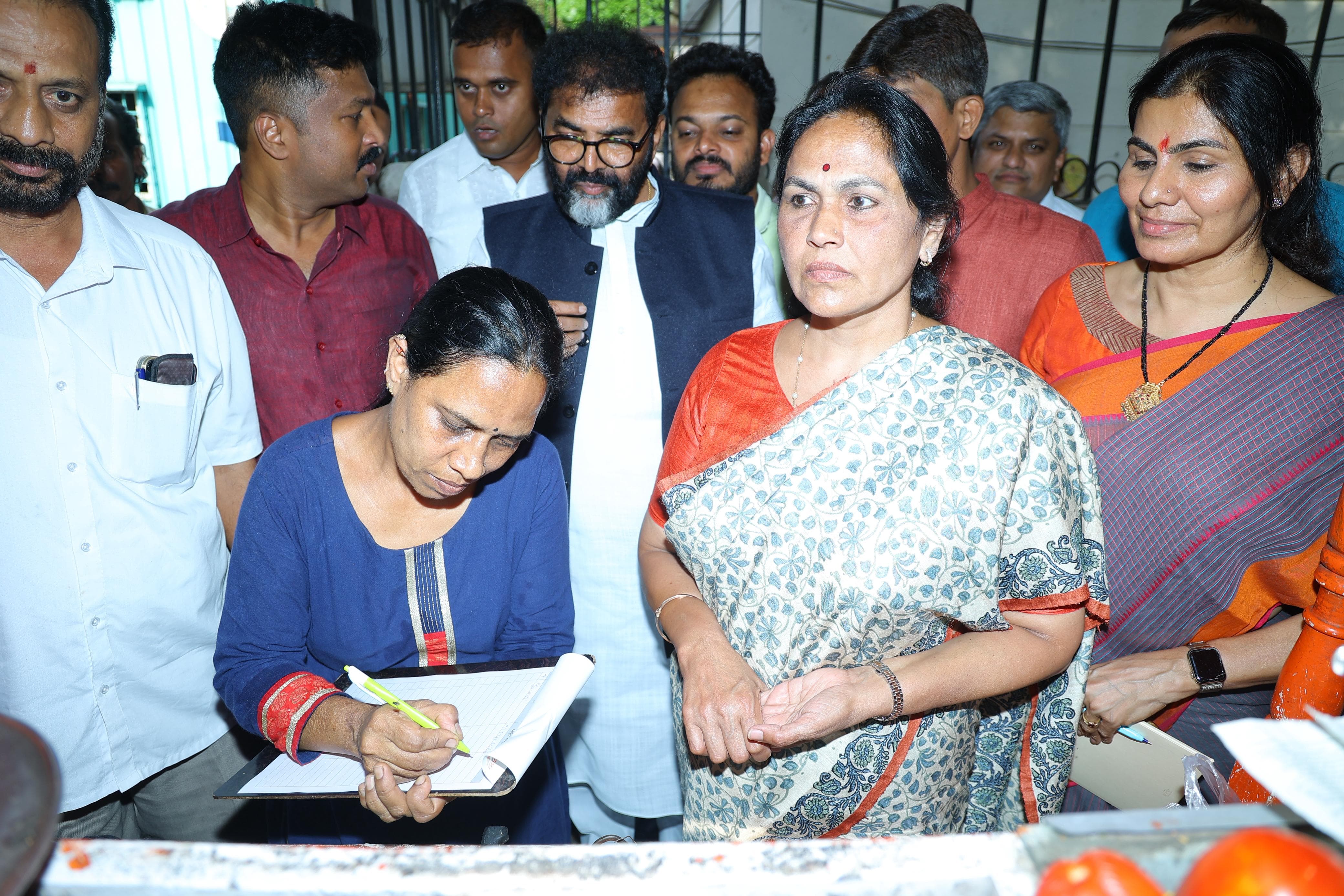 Signature collection campaign demanding repatriation of Pakistani nationals in the state